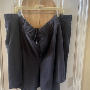Size 30/32 Lane Bryant Livi Active shorts.